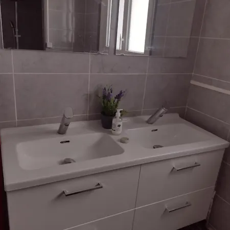 Homestay Le Brossolette 2 Saint-Denis (Seine-Saint-Denis)