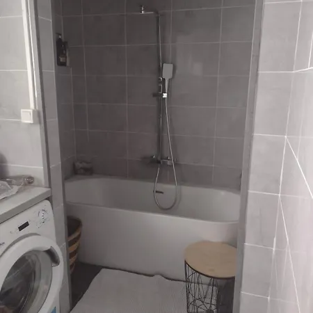 Homestay Le Brossolette 2 *